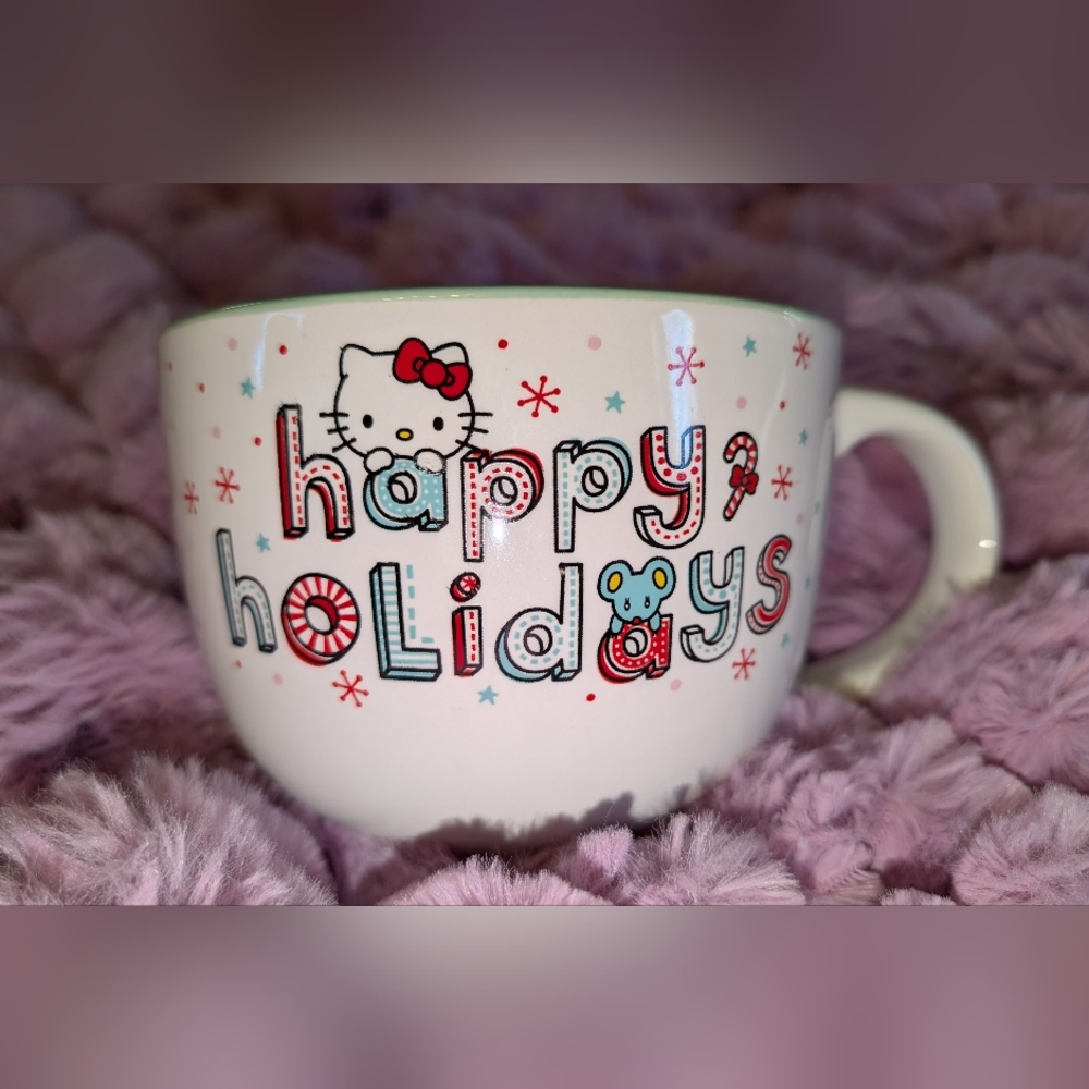 Hello Kitty Happy Holidays extra large 24oz MugIn excellent condition